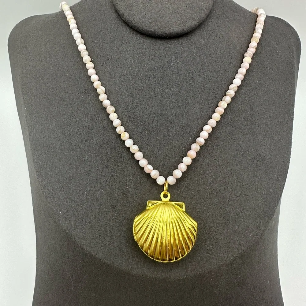 Light Pink Shell Beaded Necklace with Plastic Gold Tone Shell Locket Pendant - Picture 5 of 13